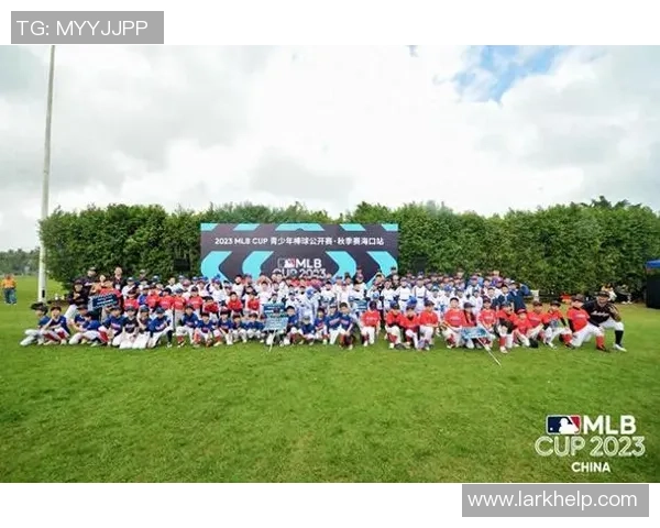 世界传奇球星齐聚一堂，燃情六人足球赛