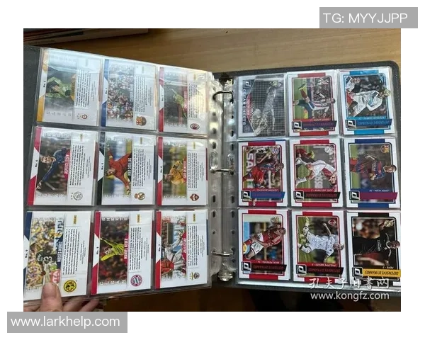 球星卡拆卡足球市场价格分析及热门卡片价值评估