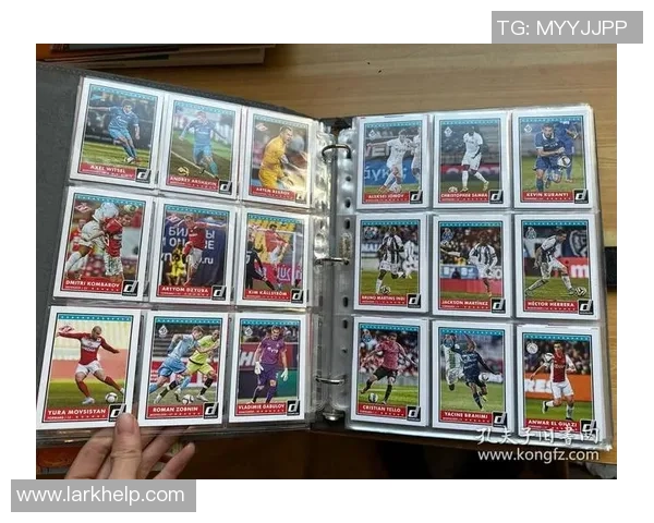 ZU足球球星卡收藏热潮席卷市场引领体育卡片投资新风尚